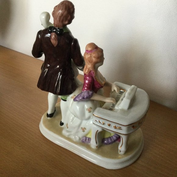 Vintage CDC handmade Rococo porcelain figurine couple play music 7 5/8" - Picture 4 of 7